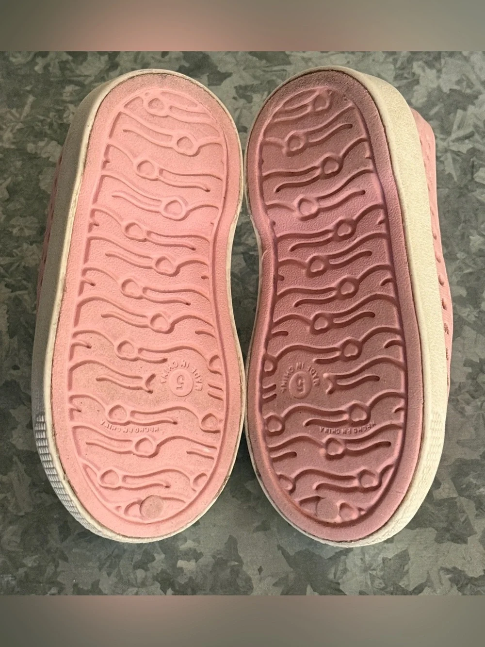 Kids Old Navy Pink Slip-On Mary Jane Shoes, Size 5